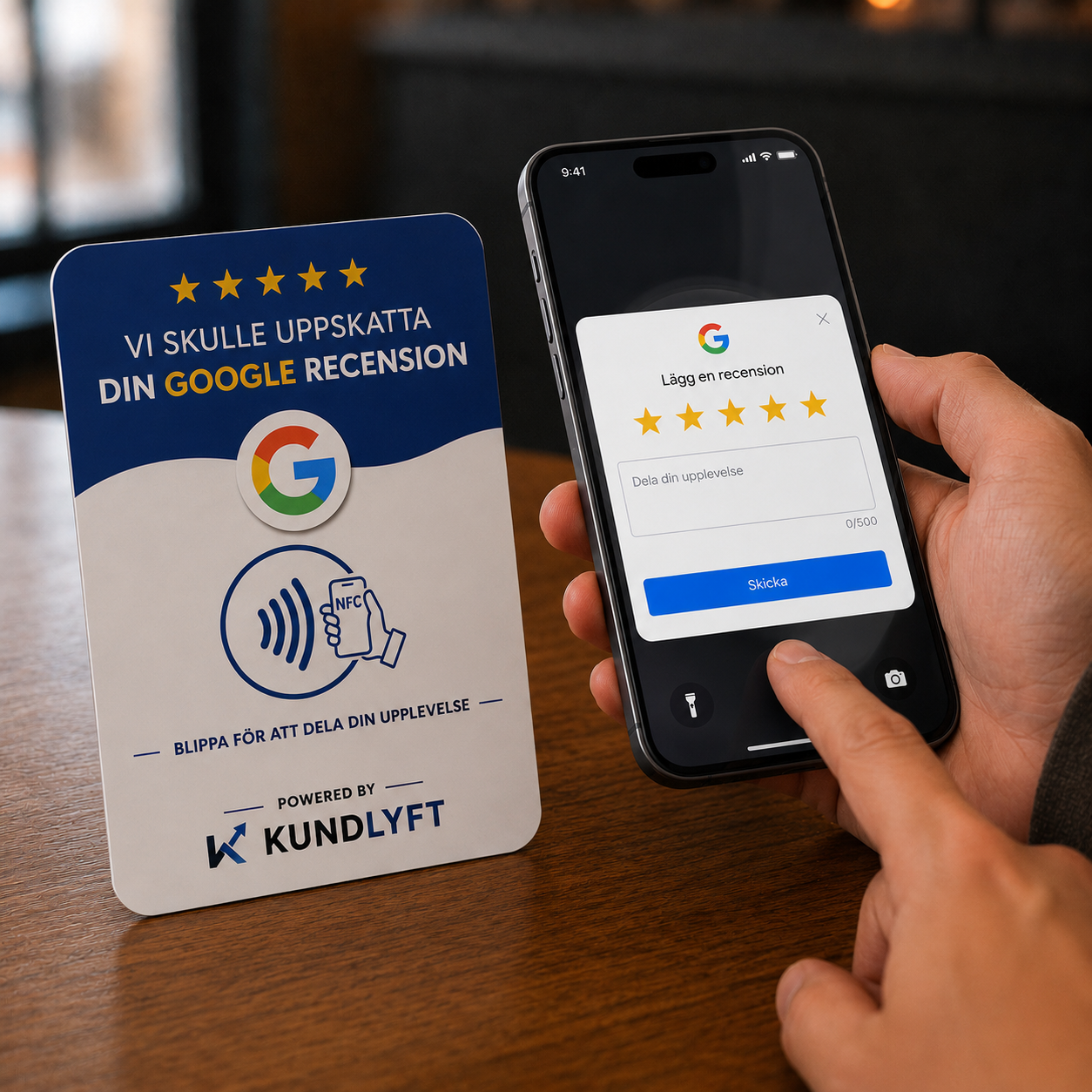 Telefon visar Googles recensionsformulär med fem stjärnor